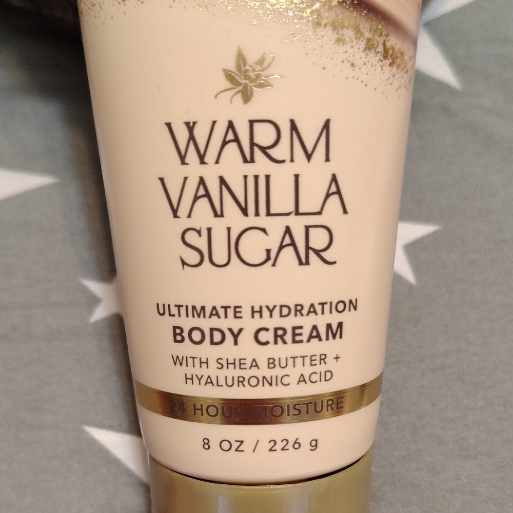 Bath & Body Works Warm Vanilla Sugar Body Cream - Cream & Gold